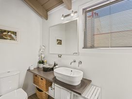 Gorgeous Views - Queenstown Private Townhouse -  - 1155739 - thumbnail photo 11