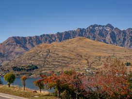 Gorgeous Views - Queenstown Private Townhouse -  - 1155739 - thumbnail photo 18