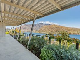 Views On The Top - Queenstown Holiday Home -  - 1155881 - thumbnail photo 22