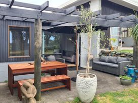 Rest and Relax - Ruakaka Holiday Home -  - 1155882 - thumbnail photo 4