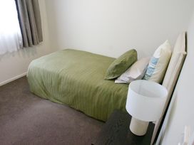 Chill Out South - Auckland Holiday Home -  - 1156105 - thumbnail photo 11