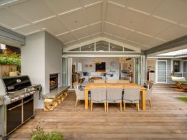 Modern Deluxe - Havelock North Holiday Home -  - 1157138 - thumbnail photo 34