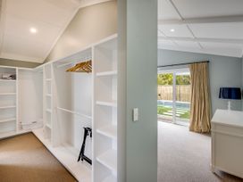 Modern Deluxe - Havelock North Holiday Home -  - 1157138 - thumbnail photo 24
