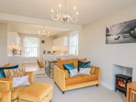 3 bedroom Cottage for rent in Dartmouth