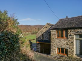 3 bedroom Cottage for rent in Spark Bridge