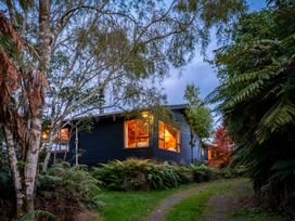 Lake View Lodge - Taupo Holiday Home -  - 1158195 - thumbnail photo 29