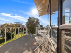 Hill Top House - Tauranga Holiday Home -  - 1158196 - thumbnail photo 2