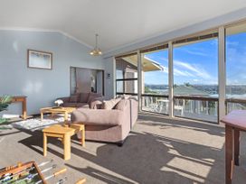 Hill Top House - Tauranga Holiday Home -  - 1158196 - thumbnail photo 7