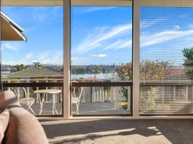 Hill Top House - Tauranga Holiday Home -  - 1158196 - thumbnail photo 5