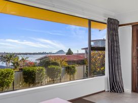 Hill Top House - Tauranga Holiday Home -  - 1158196 - thumbnail photo 12