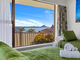 Hill Top House - Tauranga Holiday Home -  - 1158196 - thumbnail photo 16