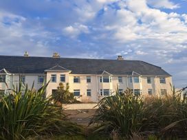 2 bedroom Cottage for rent in Trearddur Bay