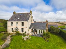 5 bedroom Cottage for rent in Kingsbridge