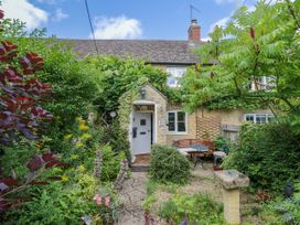 2 bedroom Cottage for rent in Bourton on the Water