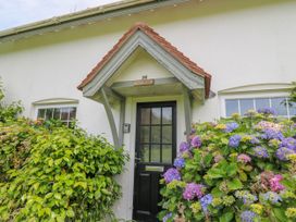 2 bedroom Cottage for rent in Aberporth