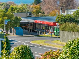 Brownies Bach - Lake Taupo Holiday Home -  - 1158748 - thumbnail photo 23