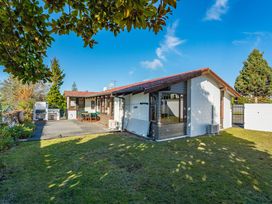 Brownies Bach - Lake Taupo Holiday Home -  - 1158748 - thumbnail photo 25