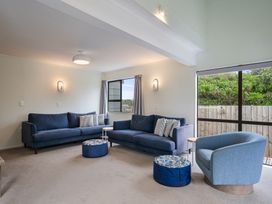 Beach Haven Manor - Waikanae Beach Holiday Home -  - 1159076 - thumbnail photo 2