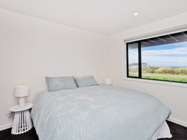 Southern Breeze - Colac Bay Beach House -  - 1159371 - thumbnail photo 8