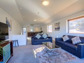 Alpine Vista - Queenstown Holiday Home -  - 1159372 - thumbnail photo 6