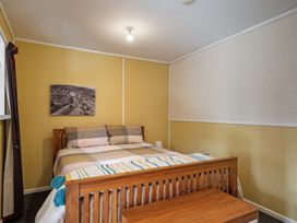 CocoLoco - Waitarere Beach Holiday Home -  - 1159455 - thumbnail photo 21