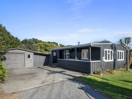 CocoLoco - Waitarere Beach Holiday Home -  - 1159455 - thumbnail photo 31