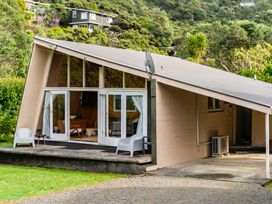 Pearl Magic - Mangawhai Heads Holiday Home -  - 1159518 - thumbnail photo 1