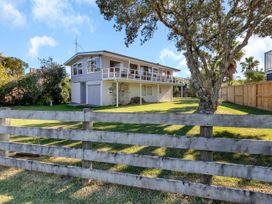 Playtime Plus - Matapouri Holiday Home -  - 1159519 - thumbnail photo 25