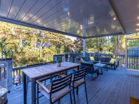 Island Sanctuary - Waiheke Holiday Home -  - 1159782 - thumbnail photo 8