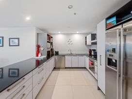 Spacious Cayman Mount Maunganui Apartment -  - 1159784 - thumbnail photo 11