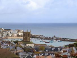 4 bedroom Cottage for rent in St Ives
