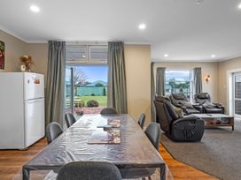 Family Bliss - Ashburton Holiday Home -  - 1160146 - thumbnail photo 9