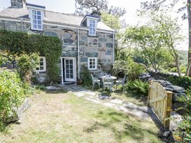 2 bedroom Cottage for rent in Harlech