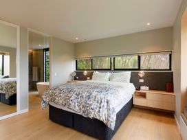 Private Beach Sanctuary - Matapouri Holiday Home -  - 1160289 - thumbnail photo 13