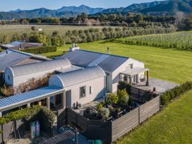 Rapaura Vineyard Escape - Blenheim Retreat -  - 1160599 - thumbnail photo 31