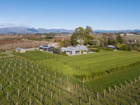 Rapaura Vineyard Escape - Blenheim Retreat -  - 1160599 - thumbnail photo 35