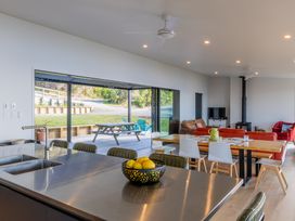 Slice of Paradise - Waipu Cove Holiday Home -  - 1160725 - thumbnail photo 11