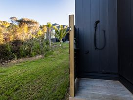 Slice of Paradise - Waipu Cove Holiday Home -  - 1160725 - thumbnail photo 34