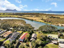 River Ridge Retreat - Ruakaka Holiday Home -  - 1160827 - thumbnail photo 31