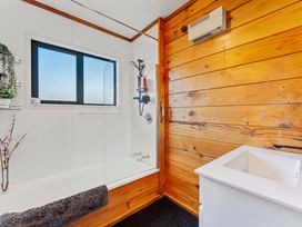 Riverside Haven - Turangi Holiday Home -  - 1161041 - thumbnail photo 23