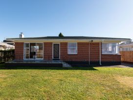 Ōwhata Retreat - Rotorua Holiday Home -  - 1161101 - thumbnail photo 2