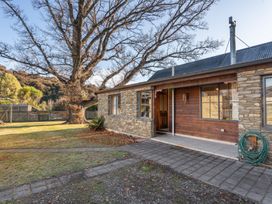 Charming Stone Cottage  - Wanaka Holiday Home -  - 1161271 - thumbnail photo 16