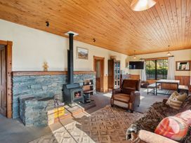 Charming Stone Cottage  - Wanaka Holiday Home -  - 1161271 - thumbnail photo 7