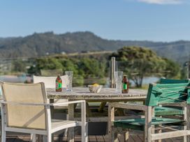 Ocean View Beach Beauty - Tairua Holiday Home -  - 1161273 - thumbnail photo 7