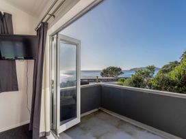 Ocean View Beach Beauty - Tairua Holiday Home -  - 1161273 - thumbnail photo 25