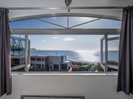 Ocean View Beach Beauty - Tairua Holiday Home -  - 1161273 - thumbnail photo 19