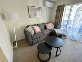 OK Holiday Unit 2 - Queenstown Holiday Home -  - 1161346 - thumbnail photo 4