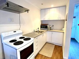 OK Holiday Unit #5 - Queenstown Holiday Apartment -  - 1161346 - thumbnail photo 4