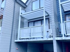 OK Holiday Unit #5 - Queenstown Holiday Apartment -  - 1161346 - thumbnail photo 18