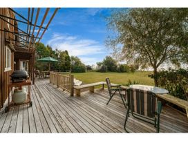 Lakefront Retreat - Lake Taupo Holiday Home -  - 1161781 - thumbnail photo 33